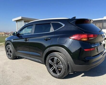 Черный Хендай Туксон, объемом двигателя 2 л и пробегом 108 тыс. км за 10000 $, фото 4 на Automoto.ua