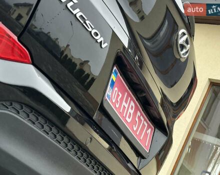 Черный Хендай Туксон, объемом двигателя 2 л и пробегом 156 тыс. км за 12800 $, фото 31 на Automoto.ua