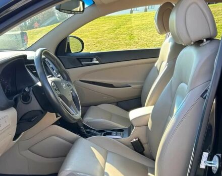 Чорний Хендай Туксон, об'ємом двигуна 2 л та пробігом 48 тис. км за 10800 $, фото 8 на Automoto.ua