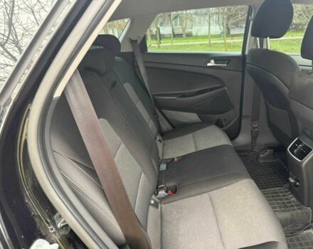 Чорний Хендай Туксон, об'ємом двигуна 2 л та пробігом 70 тис. км за 23000 $, фото 3 на Automoto.ua