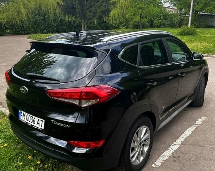 Черный Хендай Туксон, объемом двигателя 1.7 л и пробегом 120 тыс. км за 19500 $, фото 8 на Automoto.ua