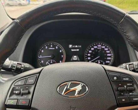 Черный Хендай Туксон, объемом двигателя 1.6 л и пробегом 65 тыс. км за 12600 $, фото 15 на Automoto.ua