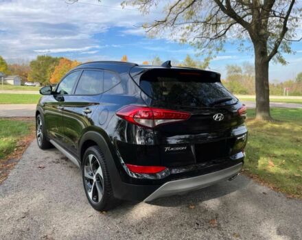 Черный Хендай Туксон, объемом двигателя 1.6 л и пробегом 34 тыс. км за 19000 $, фото 3 на Automoto.ua