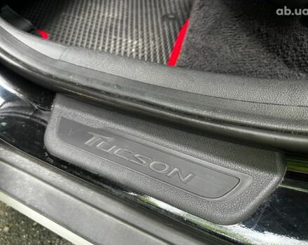 Черный Хендай Туксон, объемом двигателя 2 л и пробегом 109 тыс. км за 18490 $, фото 20 на Automoto.ua