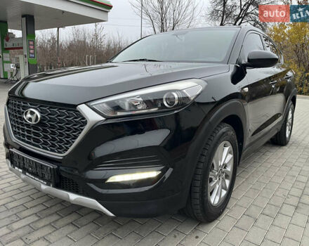 Черный Хендай Туксон, объемом двигателя 1.69 л и пробегом 134 тыс. км за 21800 $, фото 5 на Automoto.ua