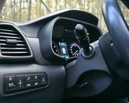 Чорний Хендай Туксон, об'ємом двигуна 2 л та пробігом 135 тис. км за 13500 $, фото 11 на Automoto.ua