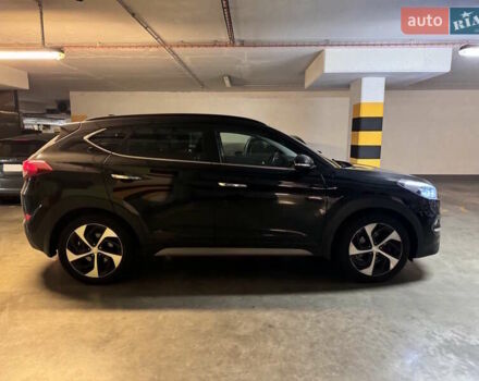 Чорний Хендай Туксон, об'ємом двигуна 1.59 л та пробігом 50 тис. км за 20500 $, фото 1 на Automoto.ua