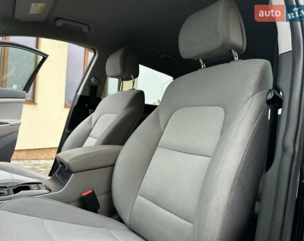 Черный Хендай Туксон, объемом двигателя 2 л и пробегом 156 тыс. км за 12800 $, фото 67 на Automoto.ua