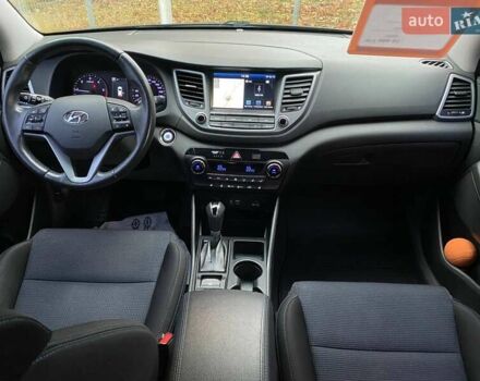 Черный Хендай Туксон, объемом двигателя 2 л и пробегом 106 тыс. км за 19500 $, фото 15 на Automoto.ua