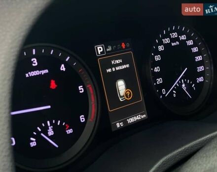 Черный Хендай Туксон, объемом двигателя 2 л и пробегом 106 тыс. км за 19500 $, фото 11 на Automoto.ua
