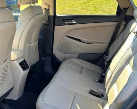 Чорний Хендай Туксон, об'ємом двигуна 2 л та пробігом 48 тис. км за 10800 $, фото 10 на Automoto.ua