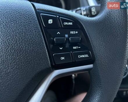 Хендай Туксон 2018 в Киеве на Automoto.ua Черный Хендай Туксон, объемом двигателя 2 л и пробегом 106 тыс. км за 15500 $, фото 19 на Automoto.ua