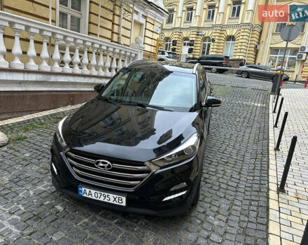 Черный Хендай Туксон, объемом двигателя 2 л и пробегом 100 тыс. км за 16900 $, фото 15 на Automoto.ua