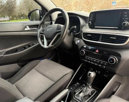 Чорний Хендай Туксон, об'ємом двигуна 2 л та пробігом 70 тис. км за 23000 $, фото 2 на Automoto.ua