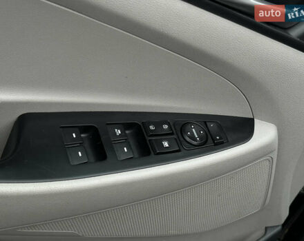 Черный Хендай Туксон, объемом двигателя 2 л и пробегом 156 тыс. км за 12800 $, фото 66 на Automoto.ua