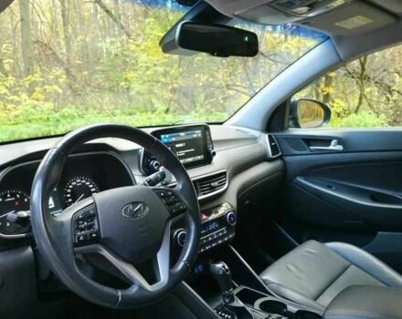 Чорний Хендай Туксон, об'ємом двигуна 2 л та пробігом 135 тис. км за 13500 $, фото 8 на Automoto.ua