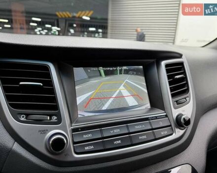 Хендай Туксон 2018 в Киеве на Automoto.ua Черный Хендай Туксон, объемом двигателя 2.36 л и пробегом 131 тыс. км за 19990 $, фото 19 на Automoto.ua