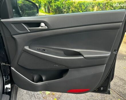 Черный Хендай Туксон, объемом двигателя 2 л и пробегом 109 тыс. км за 18490 $, фото 24 на Automoto.ua