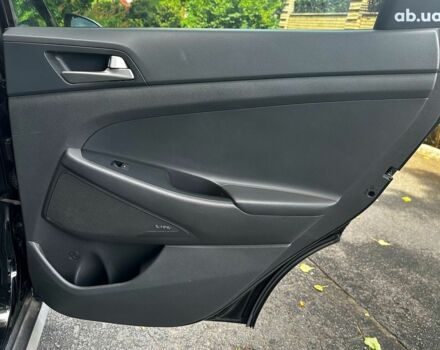 Черный Хендай Туксон, объемом двигателя 2 л и пробегом 109 тыс. км за 18490 $, фото 22 на Automoto.ua