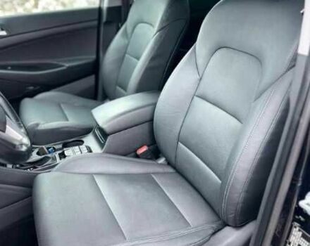 Чорний Хендай Туксон, об'ємом двигуна 1.6 л та пробігом 102 тис. км за 329 $, фото 9 на Automoto.ua