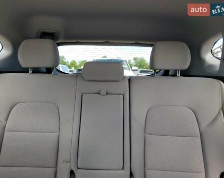 Черный Хендай Туксон, объемом двигателя 2 л и пробегом 108 тыс. км за 2800 $, фото 9 на Automoto.ua