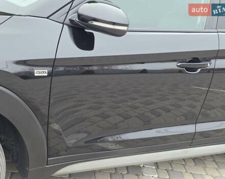 Черный Хендай Туксон, объемом двигателя 2 л и пробегом 151 тыс. км за 18950 $, фото 18 на Automoto.ua