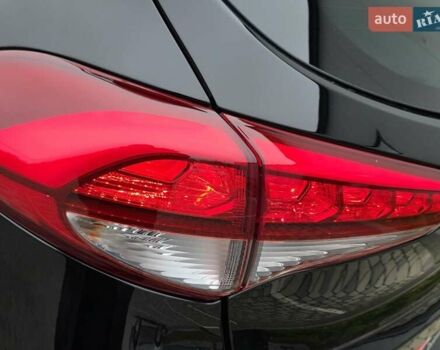 Черный Хендай Туксон, объемом двигателя 2 л и пробегом 151 тыс. км за 18950 $, фото 43 на Automoto.ua