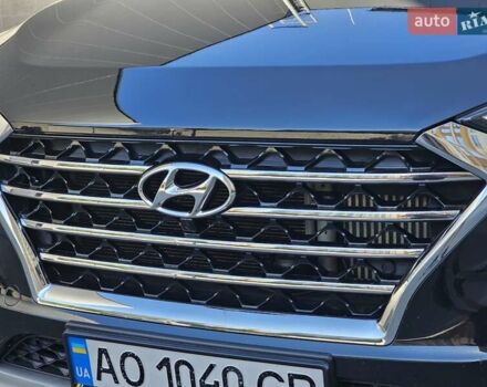 Черный Хендай Туксон, объемом двигателя 2 л и пробегом 108 тыс. км за 25500 $, фото 13 на Automoto.ua