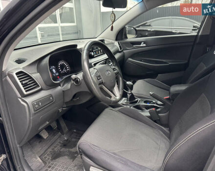 Чорний Хендай Туксон, об'ємом двигуна 2 л та пробігом 84 тис. км за 19000 $, фото 32 на Automoto.ua