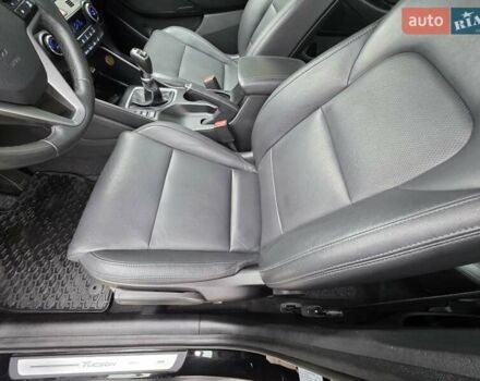 Черный Хендай Туксон, объемом двигателя 2 л и пробегом 151 тыс. км за 18950 $, фото 81 на Automoto.ua