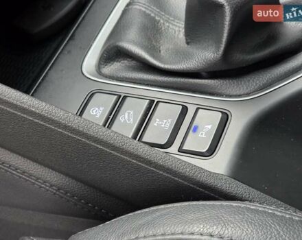 Черный Хендай Туксон, объемом двигателя 2 л и пробегом 151 тыс. км за 18950 $, фото 88 на Automoto.ua