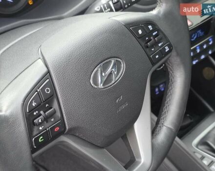 Черный Хендай Туксон, объемом двигателя 2 л и пробегом 151 тыс. км за 18950 $, фото 86 на Automoto.ua