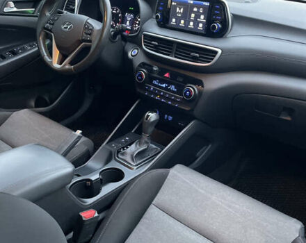 Черный Хендай Туксон, объемом двигателя 2 л и пробегом 103 тыс. км за 20900 $, фото 46 на Automoto.ua