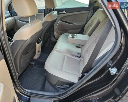 Черный Хендай Туксон, объемом двигателя 2 л и пробегом 108 тыс. км за 25500 $, фото 61 на Automoto.ua