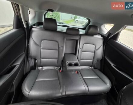 Черный Хендай Туксон, объемом двигателя 2 л и пробегом 151 тыс. км за 18950 $, фото 46 на Automoto.ua