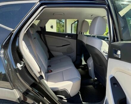 Черный Хендай Туксон, объемом двигателя 2 л и пробегом 80 тыс. км за 9500 $, фото 17 на Automoto.ua