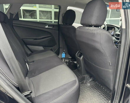 Чорний Хендай Туксон, об'ємом двигуна 2 л та пробігом 84 тис. км за 19000 $, фото 35 на Automoto.ua