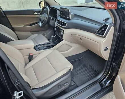 Черный Хендай Туксон, объемом двигателя 2 л и пробегом 108 тыс. км за 25500 $, фото 53 на Automoto.ua