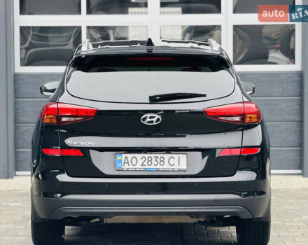 Чорний Хендай Туксон, об'ємом двигуна 2 л та пробігом 84 тис. км за 19000 $, фото 15 на Automoto.ua