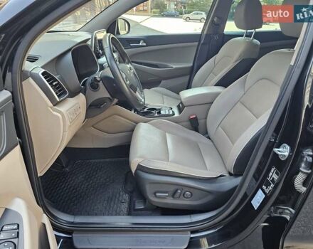 Черный Хендай Туксон, объемом двигателя 2 л и пробегом 108 тыс. км за 25500 $, фото 29 на Automoto.ua