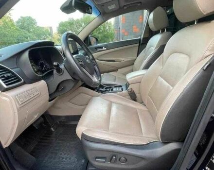Чорний Хендай Туксон, об'ємом двигуна 2 л та пробігом 120 тис. км за 15500 $, фото 9 на Automoto.ua