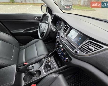 Черный Хендай Туксон, объемом двигателя 2 л и пробегом 151 тыс. км за 18950 $, фото 50 на Automoto.ua