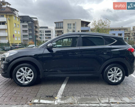 Черный Хендай Туксон, объемом двигателя 2 л и пробегом 103 тыс. км за 20900 $, фото 10 на Automoto.ua