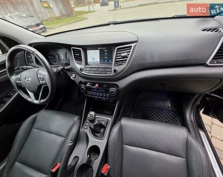 Черный Хендай Туксон, объемом двигателя 2 л и пробегом 151 тыс. км за 18950 $, фото 53 на Automoto.ua
