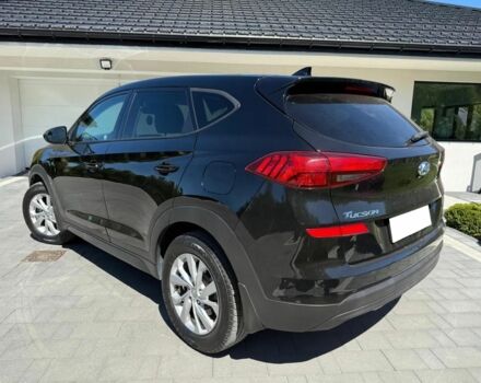 Черный Хендай Туксон, объемом двигателя 2 л и пробегом 80 тыс. км за 9500 $, фото 3 на Automoto.ua