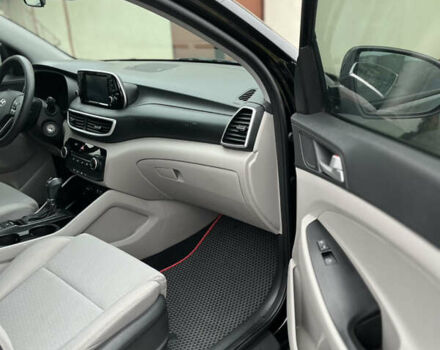 Черный Хендай Туксон, объемом двигателя 2 л и пробегом 192 тыс. км за 15200 $, фото 22 на Automoto.ua