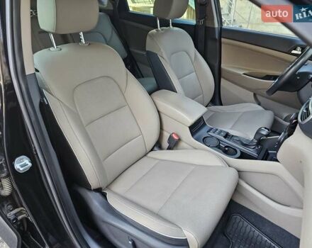 Черный Хендай Туксон, объемом двигателя 2 л и пробегом 108 тыс. км за 25500 $, фото 56 на Automoto.ua