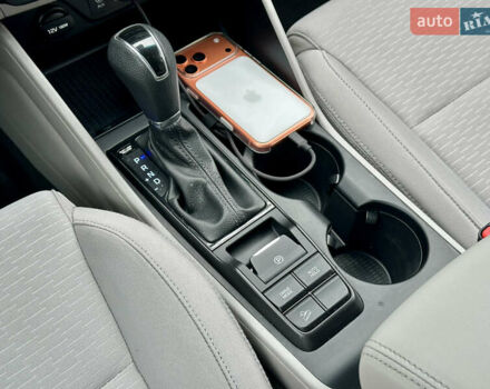 Черный Хендай Туксон, объемом двигателя 2 л и пробегом 48 тыс. км за 20490 $, фото 46 на Automoto.ua