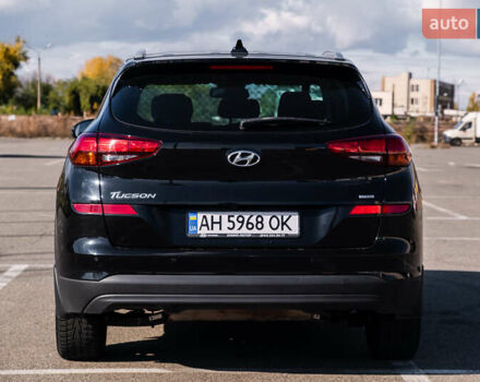 Черный Хендай Туксон, объемом двигателя 2 л и пробегом 88 тыс. км за 23000 $, фото 5 на Automoto.ua