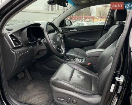 Черный Хендай Туксон, объемом двигателя 2.36 л и пробегом 137 тыс. км за 21990 $, фото 21 на Automoto.ua